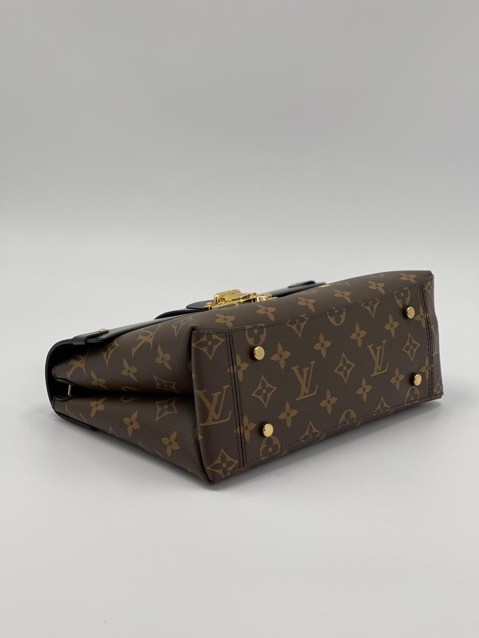 Сумка Louis Vuitton